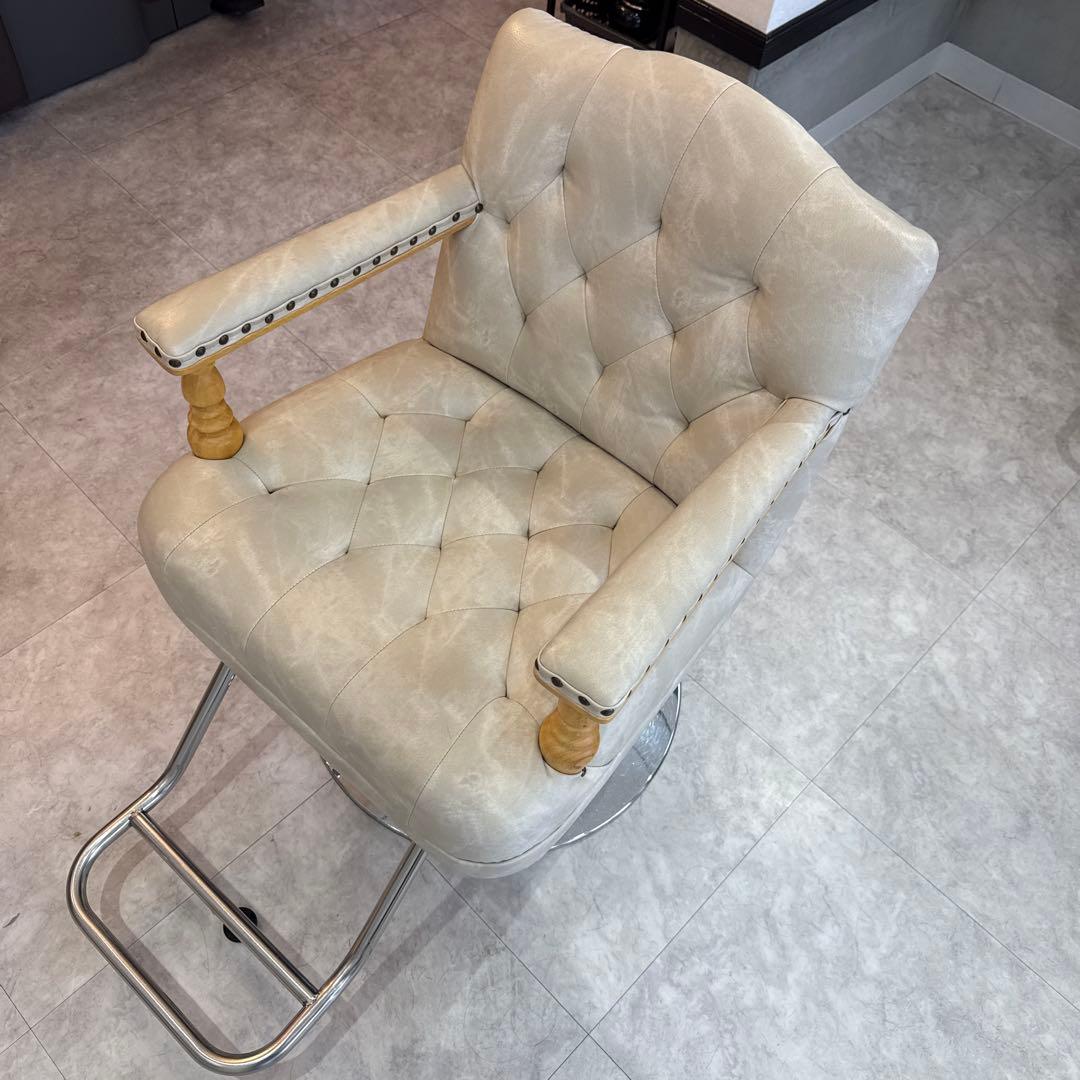 SAYAKA【中古】mateli美容室スタイリングチェア
