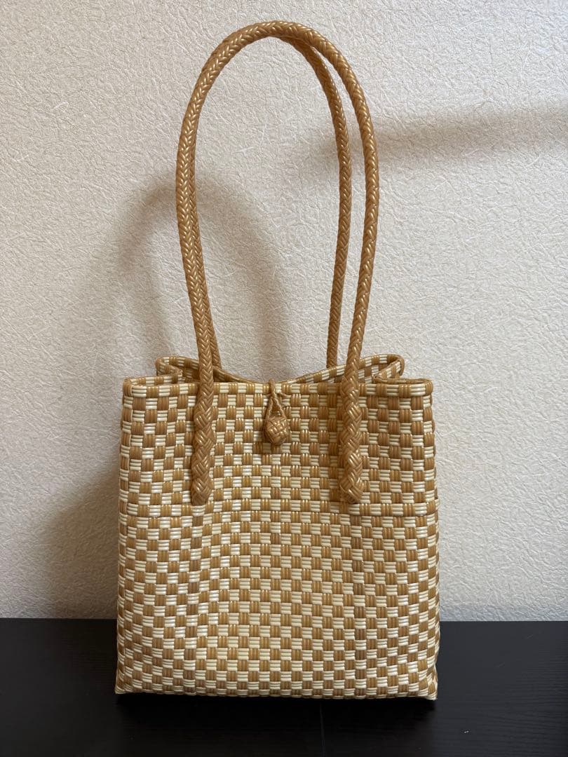 MEKEARISA メケアリ Gummy Bag グミバッグ Mサイズ