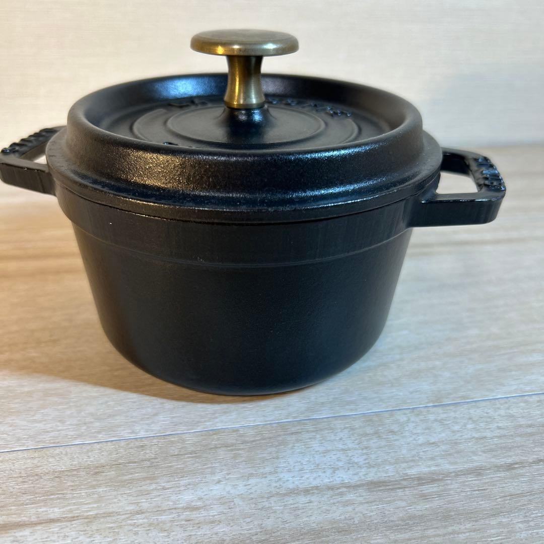 staub ストウブ　ココットラウンド　12cm ブラック　両手鍋　鍋