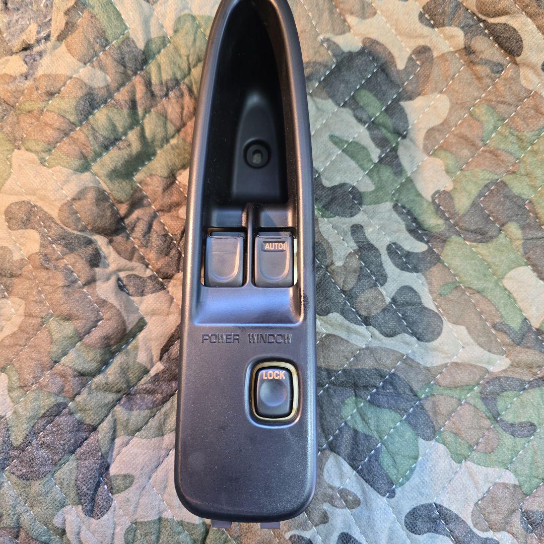 パワーウィンドウスイッチ ブラック　いすゞ　ギガ用運転席スイッチ