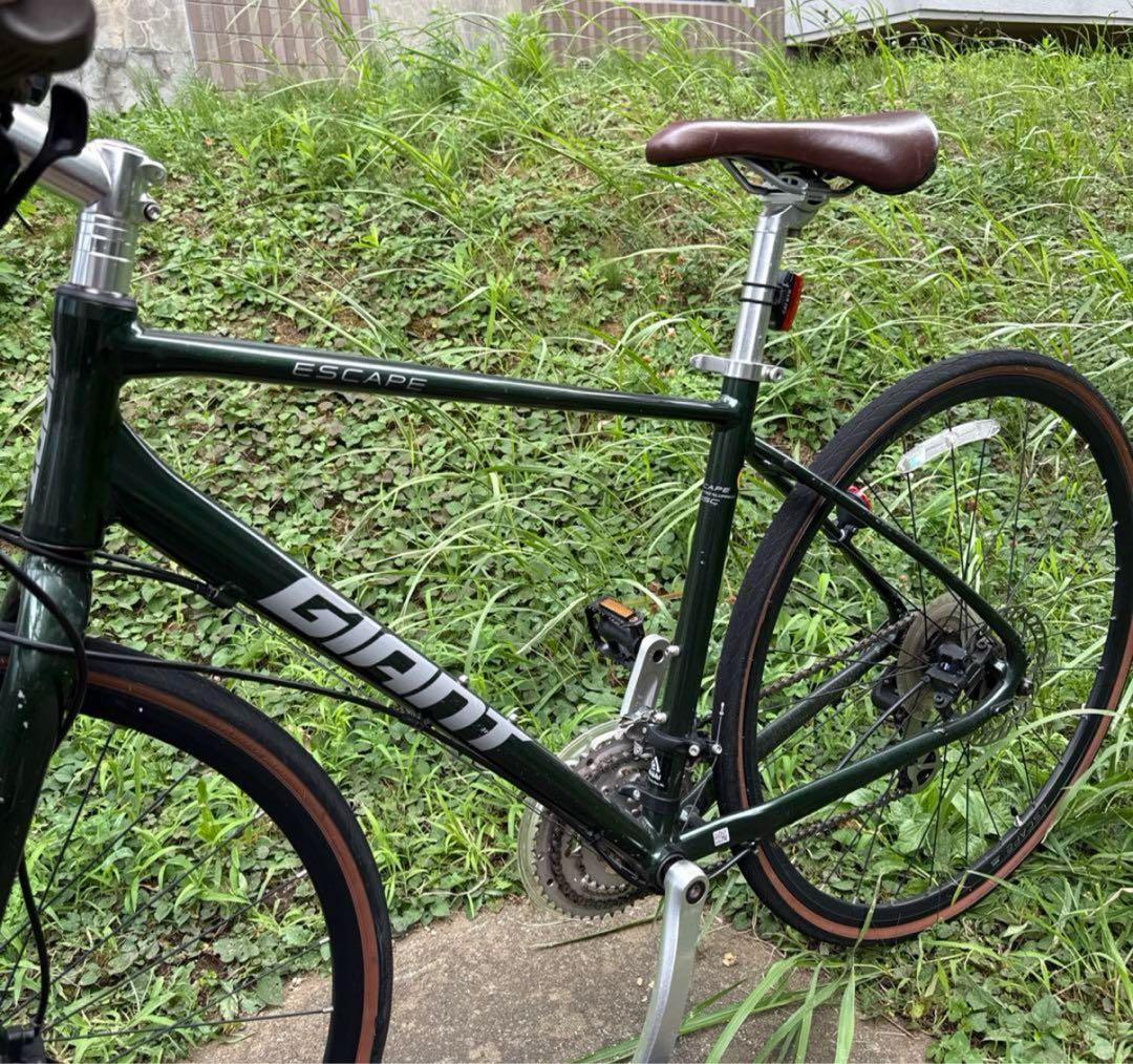 Giant Escape クロスバイク ダークグリーン　値下げ受け付けます