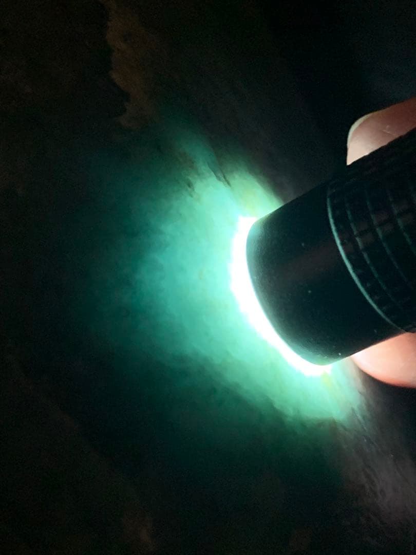 海翡翠　糸魚川入りコン沢青翡翠　海石　ほぼ非売品原石　水石　根付　国産鉱物標本