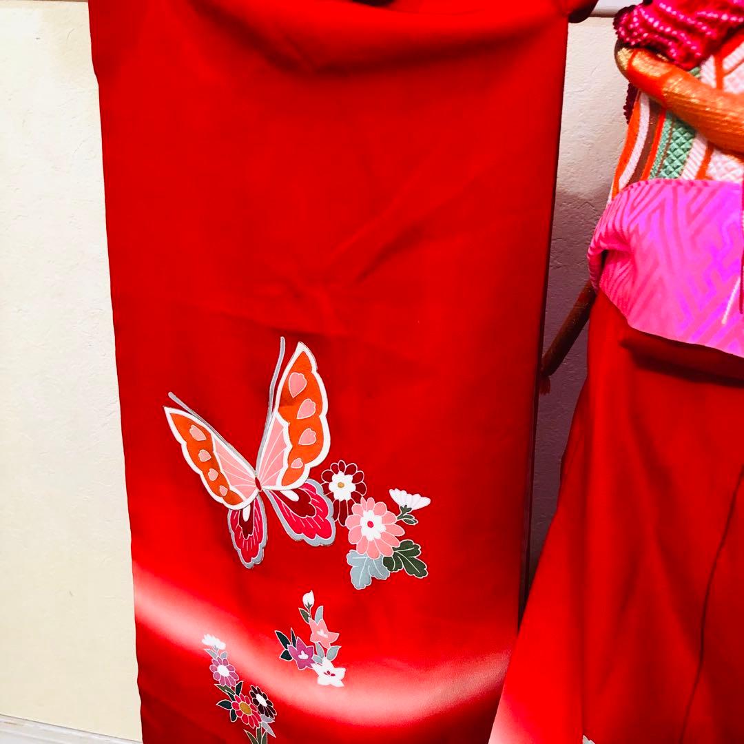 七五三 七歳‼️人気赤地に蝶々花々金彩金箔煌びやか‼️便利で人気❤️完全フルセット‼️赤
