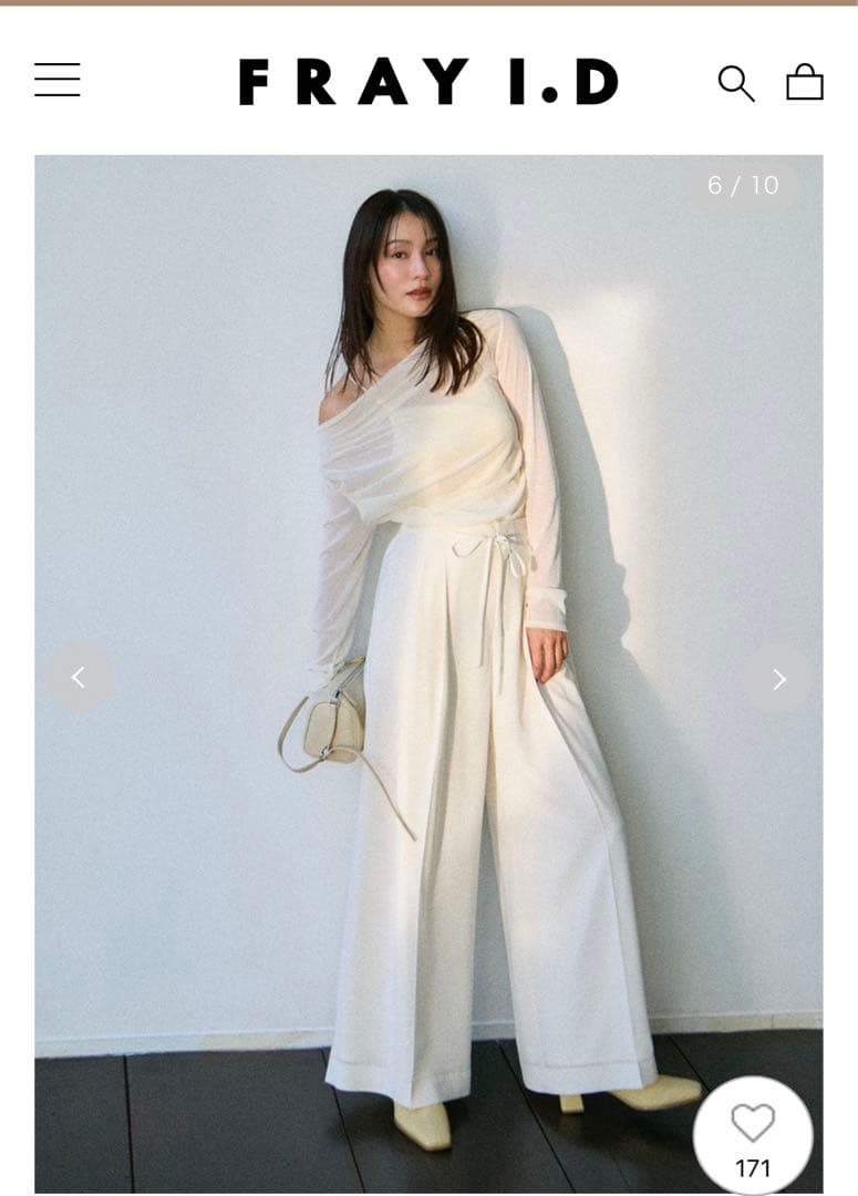 新品未使用　FRAY I.D デコルテタックフロッキーチュールトップス