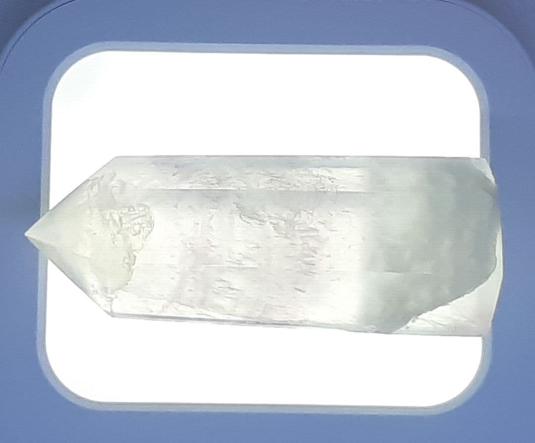 パステル　フローライト　ポイント　六角柱　虹　蛍石　ゆめかわ　合言葉割引