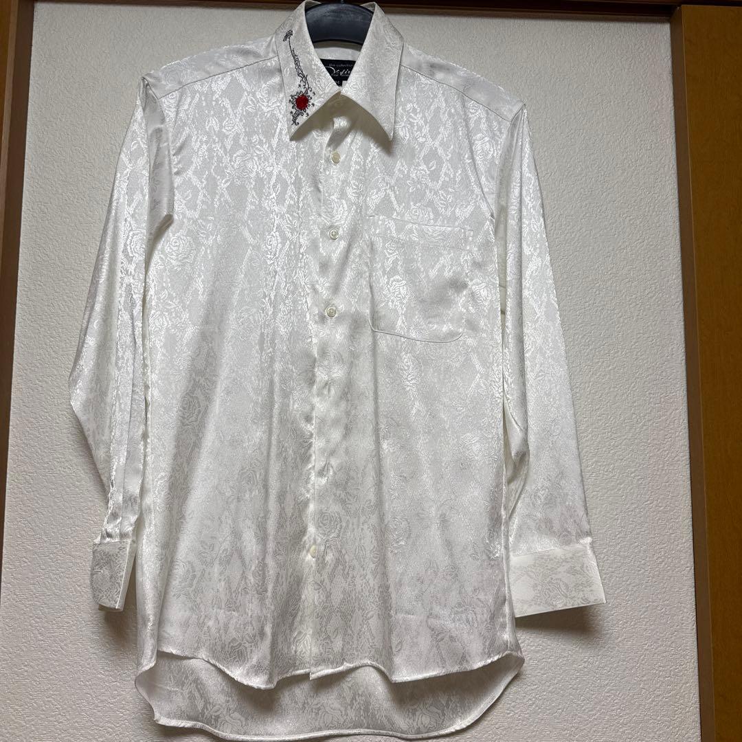 ステージ衣装3点セット。(ジャケット、シャツ、ネクタイ)