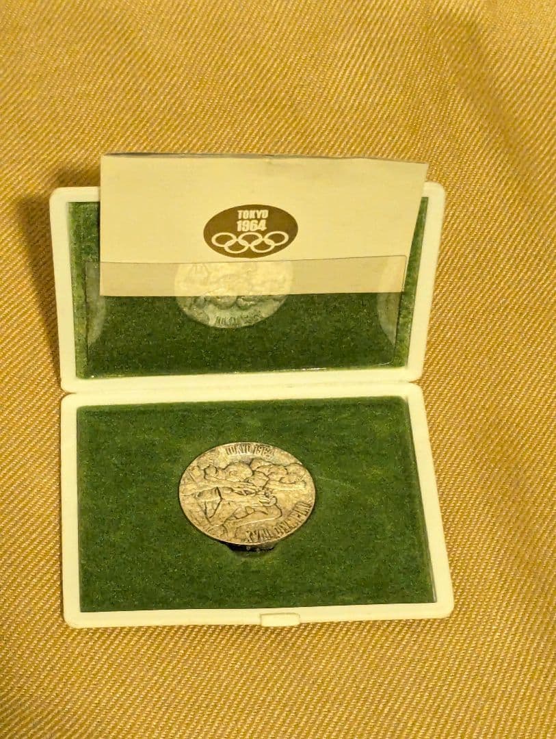 1964年東京オリンピック記念メダル銀・銅2個セット 公式記念冊子