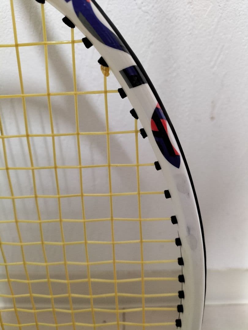 Tecnifibre　TF-40 305 18M 　グロメット付き
