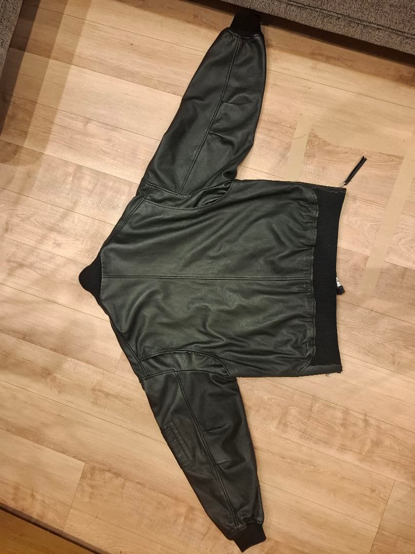 メゾンスペシャル　ZARA　レザーボンバージャケット。Ｍサイズ