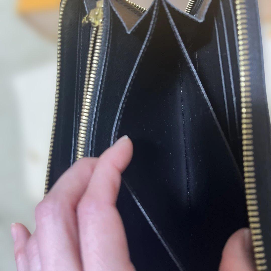 Louis Vuitton 長財布 ジッピーウォレット　エピ　ブラック