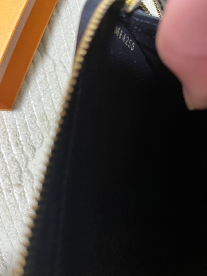 Louis Vuitton 長財布 ジッピーウォレット　エピ　ブラック