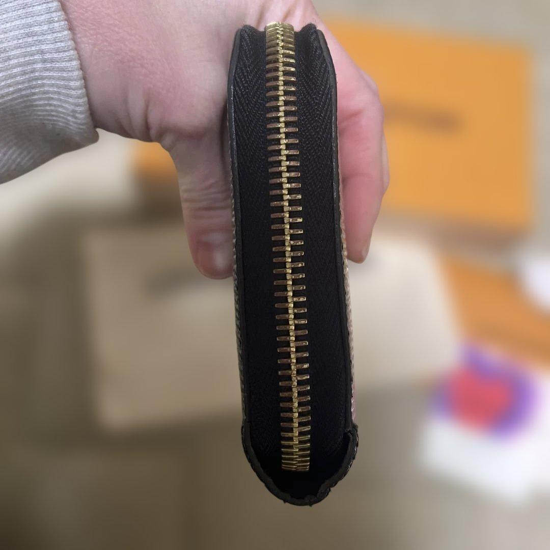 Louis Vuitton 長財布 ジッピーウォレット　エピ　ブラック