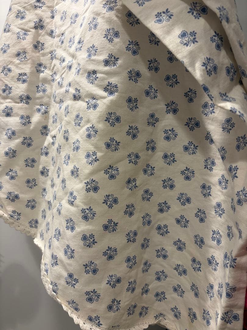 1960年代北欧購入ビンテージ　大きな円形テーブルクロストリム含む153.5cm