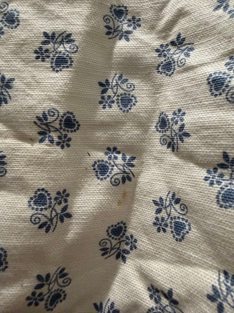 1960年代北欧購入ビンテージ　大きな円形テーブルクロストリム含む153.5cm