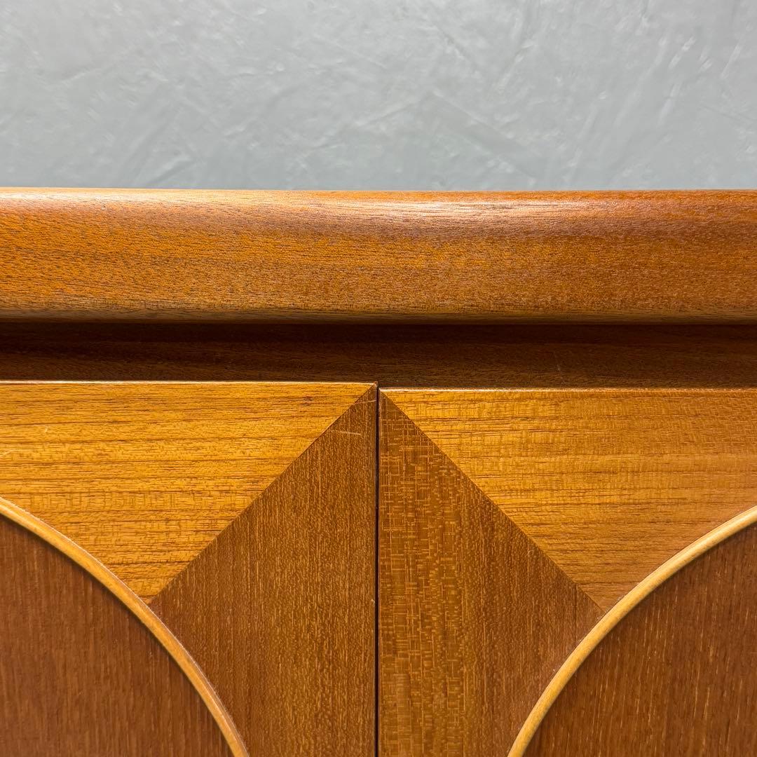 Nathan(ネイサン) サークルサイドボード (501)