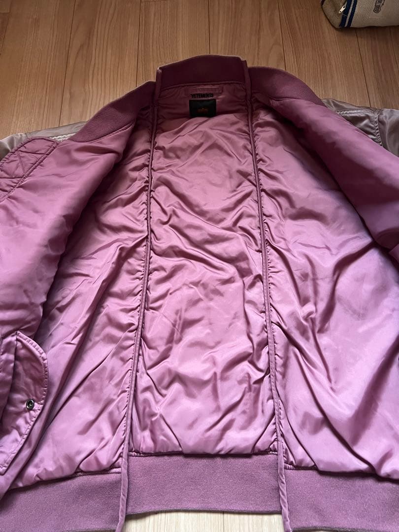 VETEMENTS×ALPHAINDUSTRIES MA-1 ピンク　Sサイズ