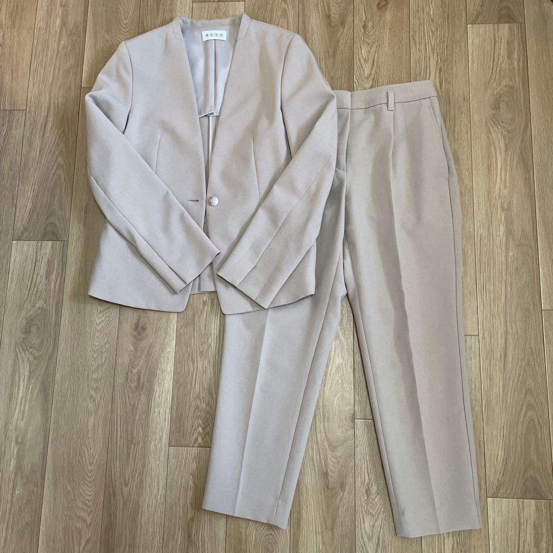 PLST プラステ　パンツスーツ　セットアップ　ベージュ