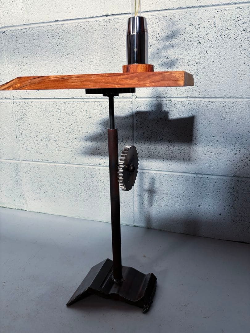欅サイドテーブル　高さ調整可能　インダストリアル家具　コーヒーテーブル
