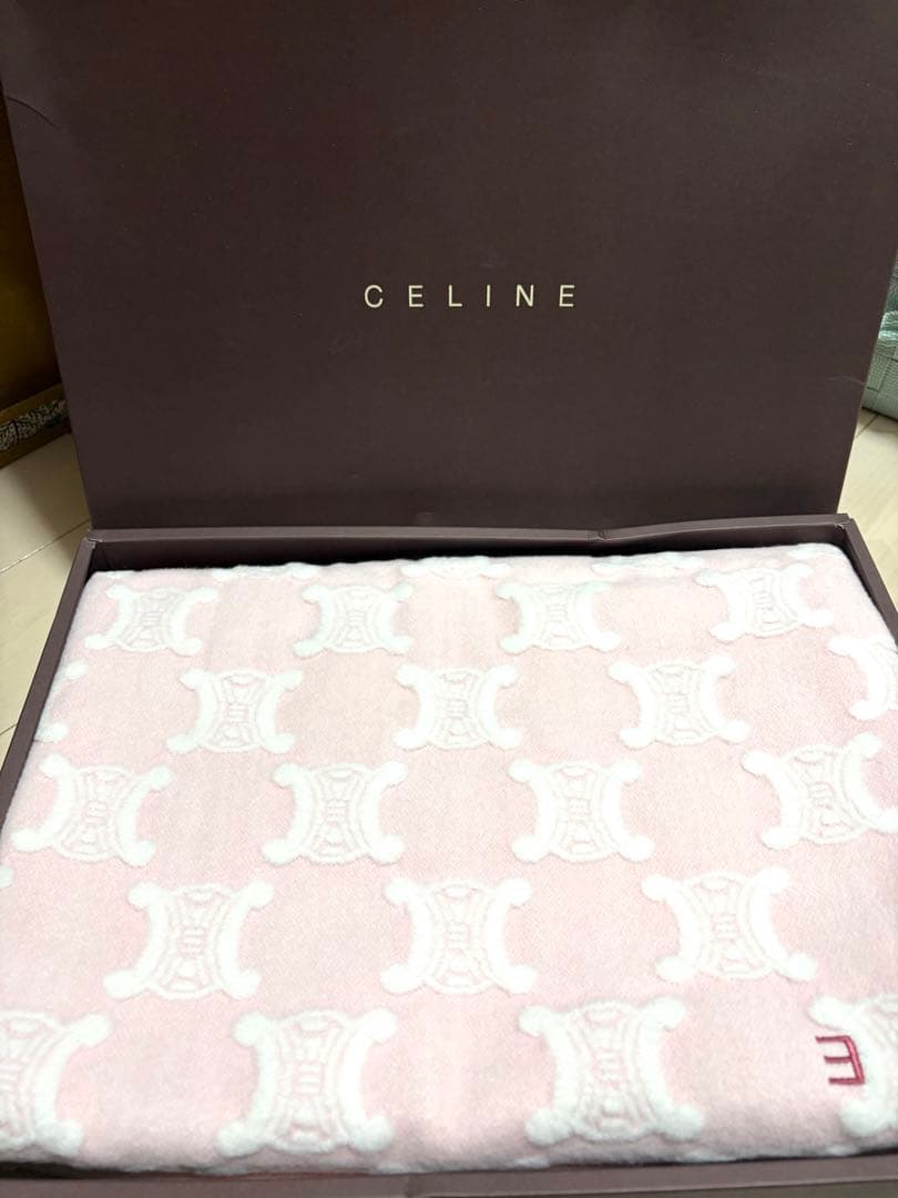 新品★CELINE★ピンク綿ひざ掛け★ハーフブランケット140cm x 70cm