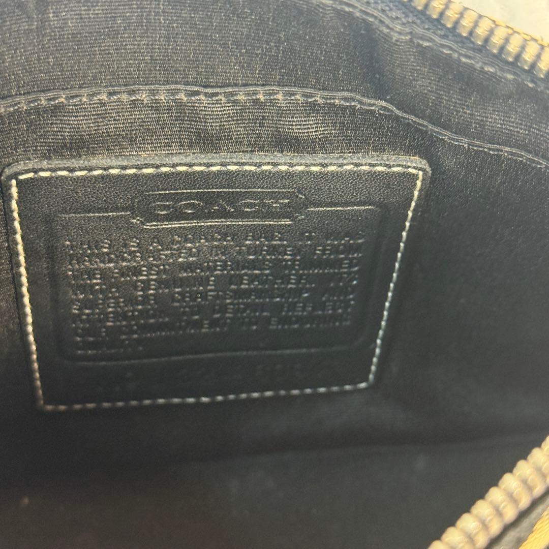 コーチ　アクセサリーポーチ　ワンショルダーバッグ　シグネチャー　ブラック