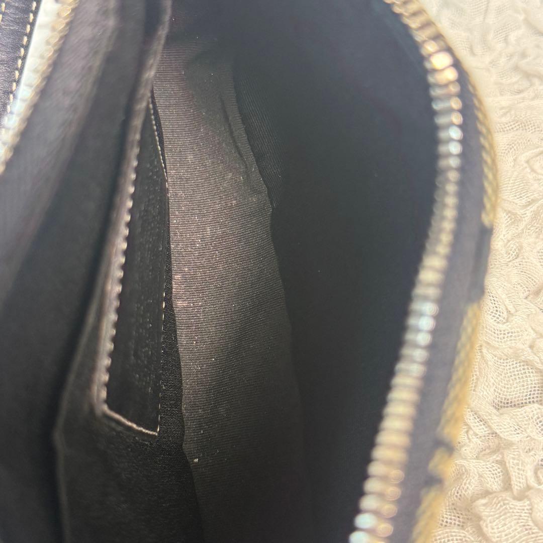 コーチ　アクセサリーポーチ　ワンショルダーバッグ　シグネチャー　ブラック