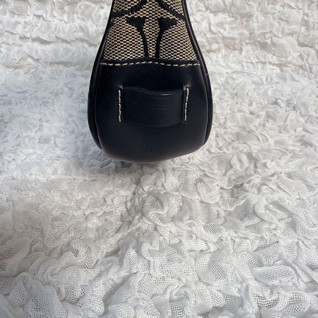 コーチ　アクセサリーポーチ　ワンショルダーバッグ　シグネチャー　ブラック