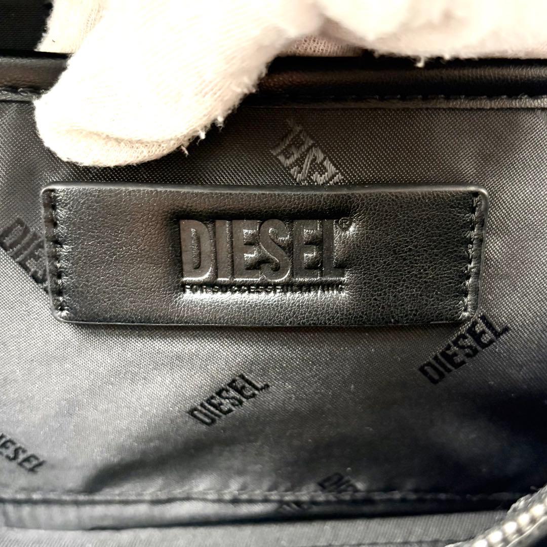 【新品タグ付き】ディーゼル ボディバッグ HOLI-D ブラック オーバルDロゴ