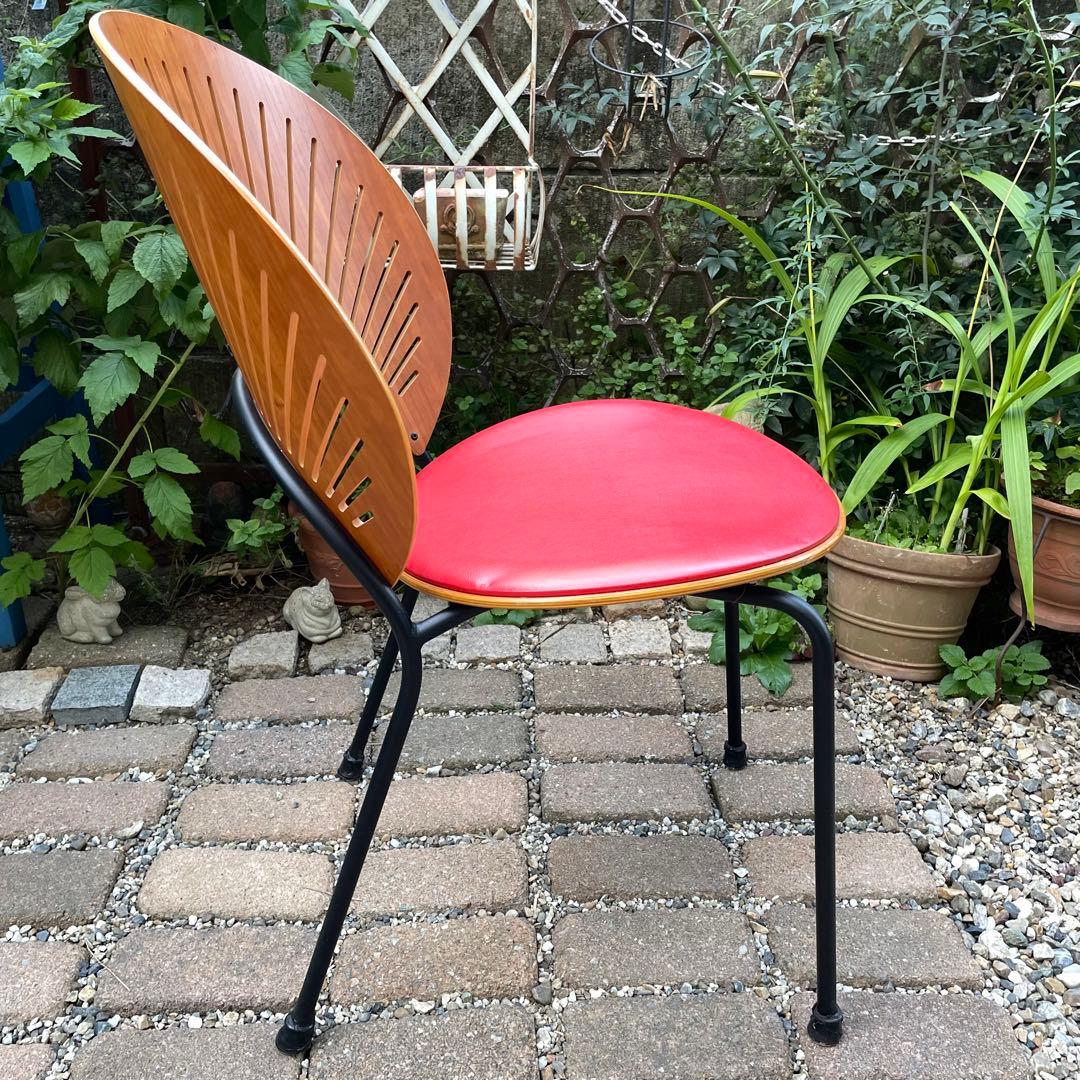 デンマーク　フレデリシア　椅子　ナナディツエル　　赤　ウェグナー 北欧