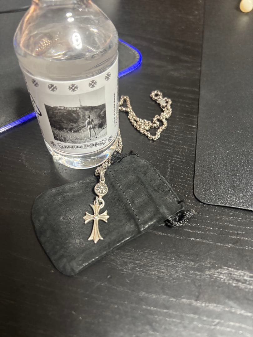 クロムハーツワンボールタイニーＣＨクロスチャーム