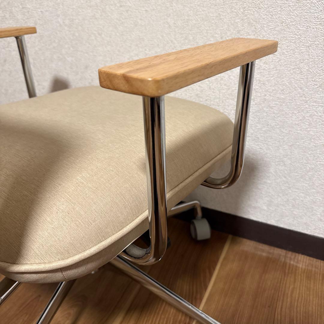 モダンメッシュバックチェア