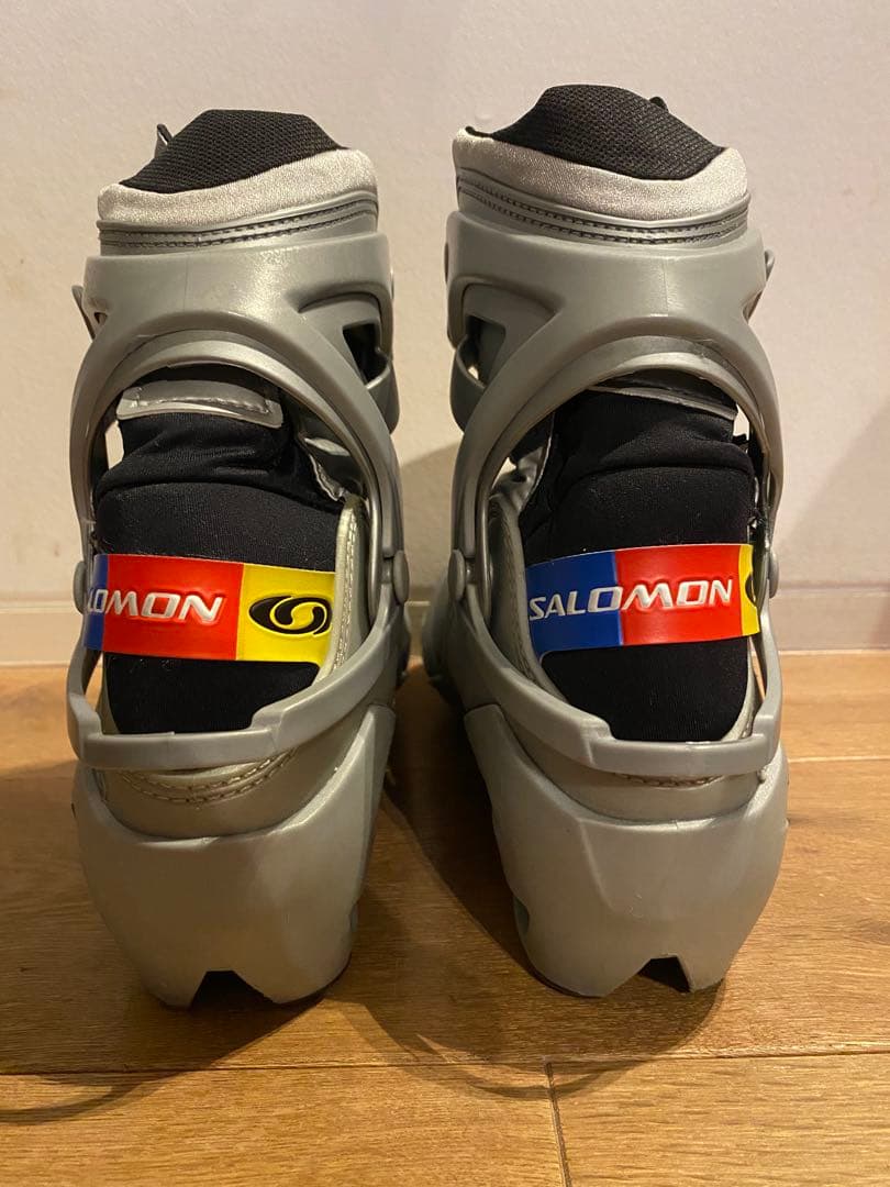 SALOMON クロスカントリースキー（スケーティング走法用）ブーツ シルバー