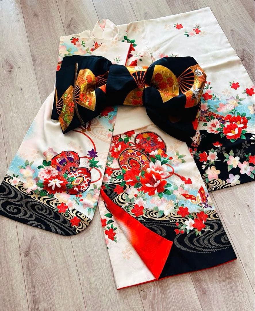 美品 七五三 7歳向け 正絹振袖＋袋帯セット 豪華金彩刺繍入り 古典柄 お祝い用