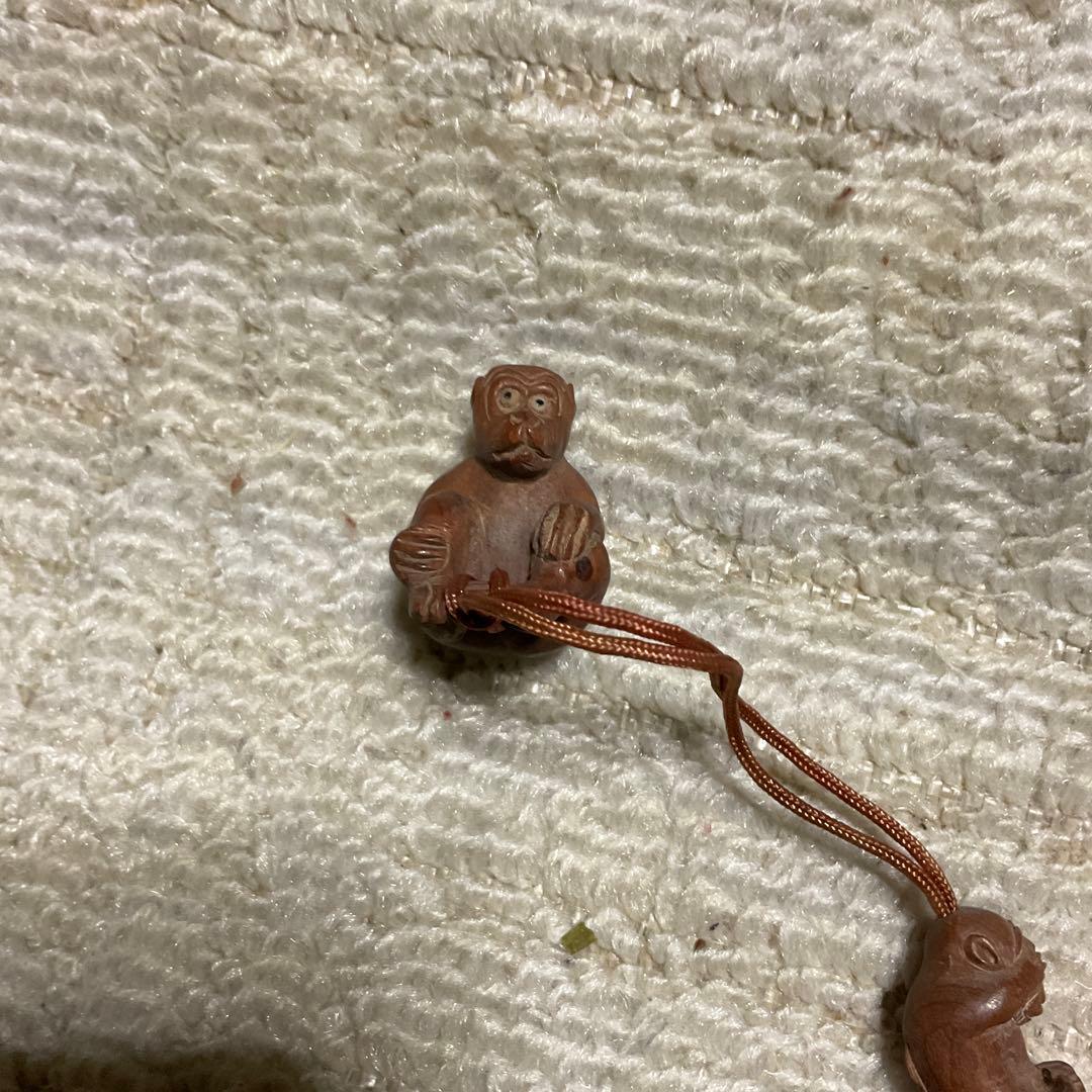 印籠　猿。年代物。