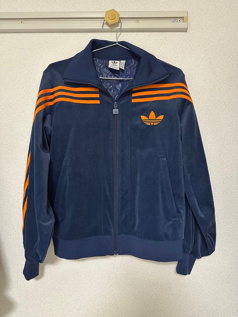 adidas originals 70S ベロア トラックトップ