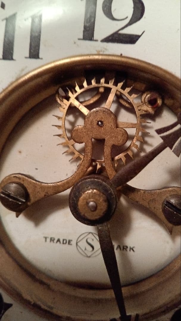 アンティーク ネジ巻式　振り子 置き時計