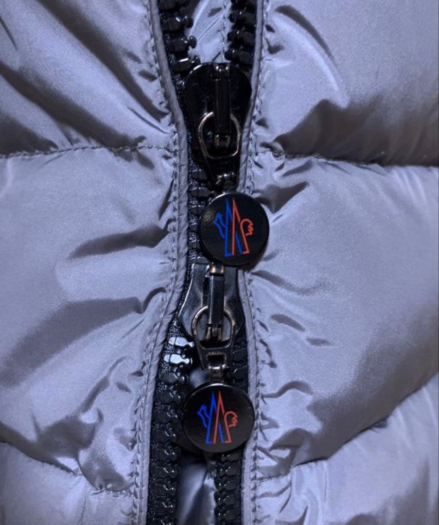 MONCLER グレー ダウンジャケット ロング丈　サイズ00