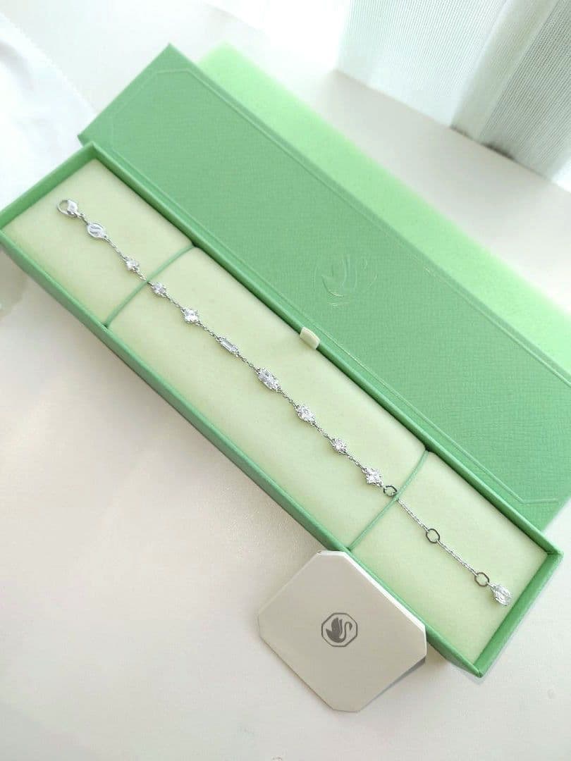 SWAROVSKI　Mesmera ブレスレット