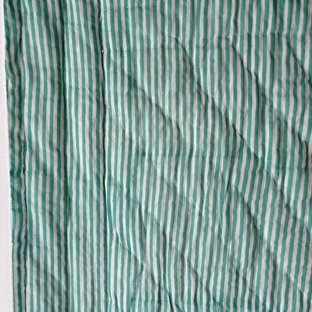 未使用※訳アリ　インド ブロックプリント 中綿入りベビーキルト ターコイズ　ラグ