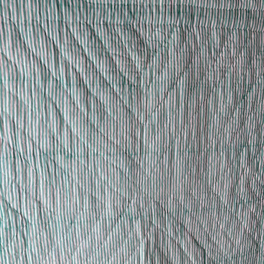 未使用※訳アリ　インド ブロックプリント 中綿入りベビーキルト ターコイズ　ラグ