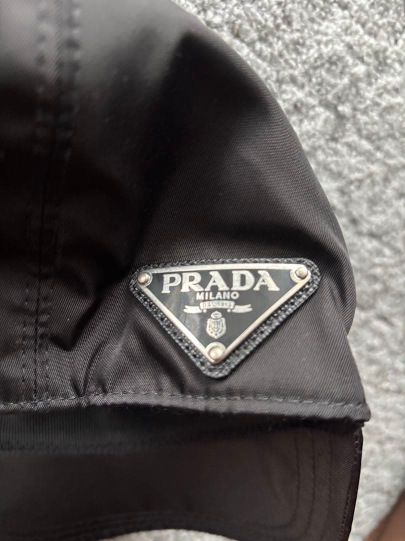 PRADA Re-Nylon ロゴキャップ