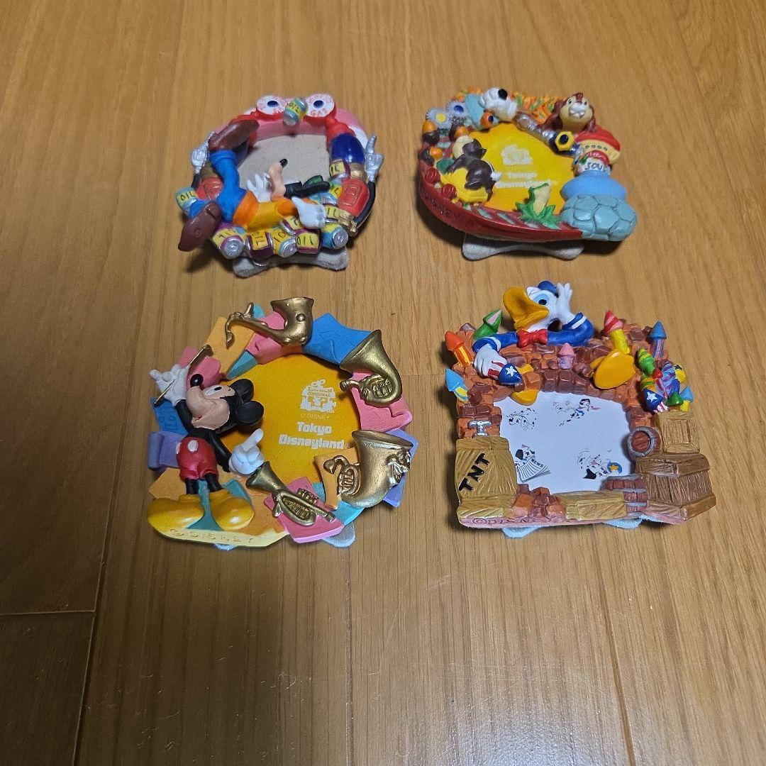 東京ディズニーランド　ディズニーキャラクター　古いミニフォトフレーム　4個セット