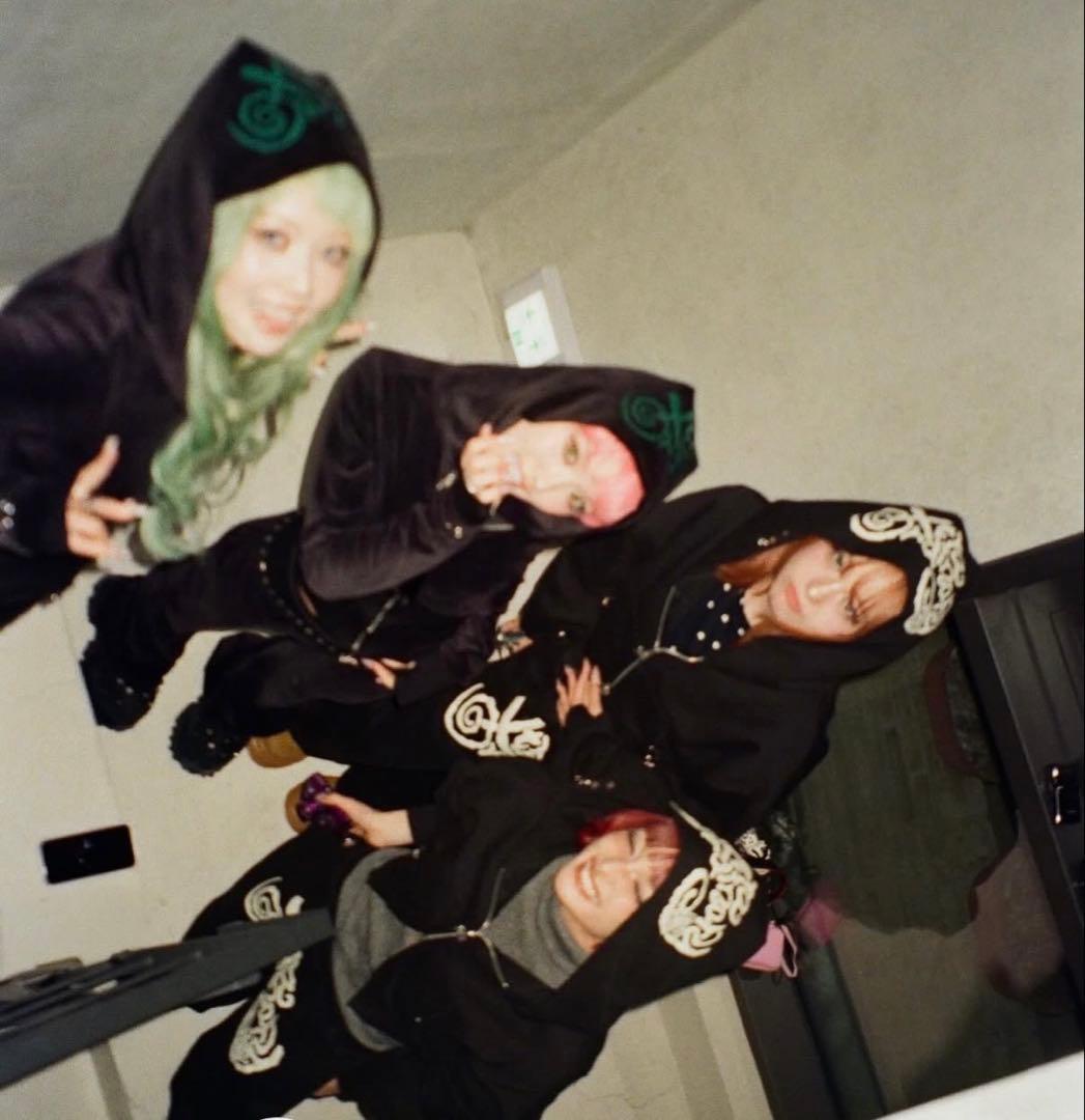 Xtra Ordinary Cropped Zip Hoodie Lサイズ　XG