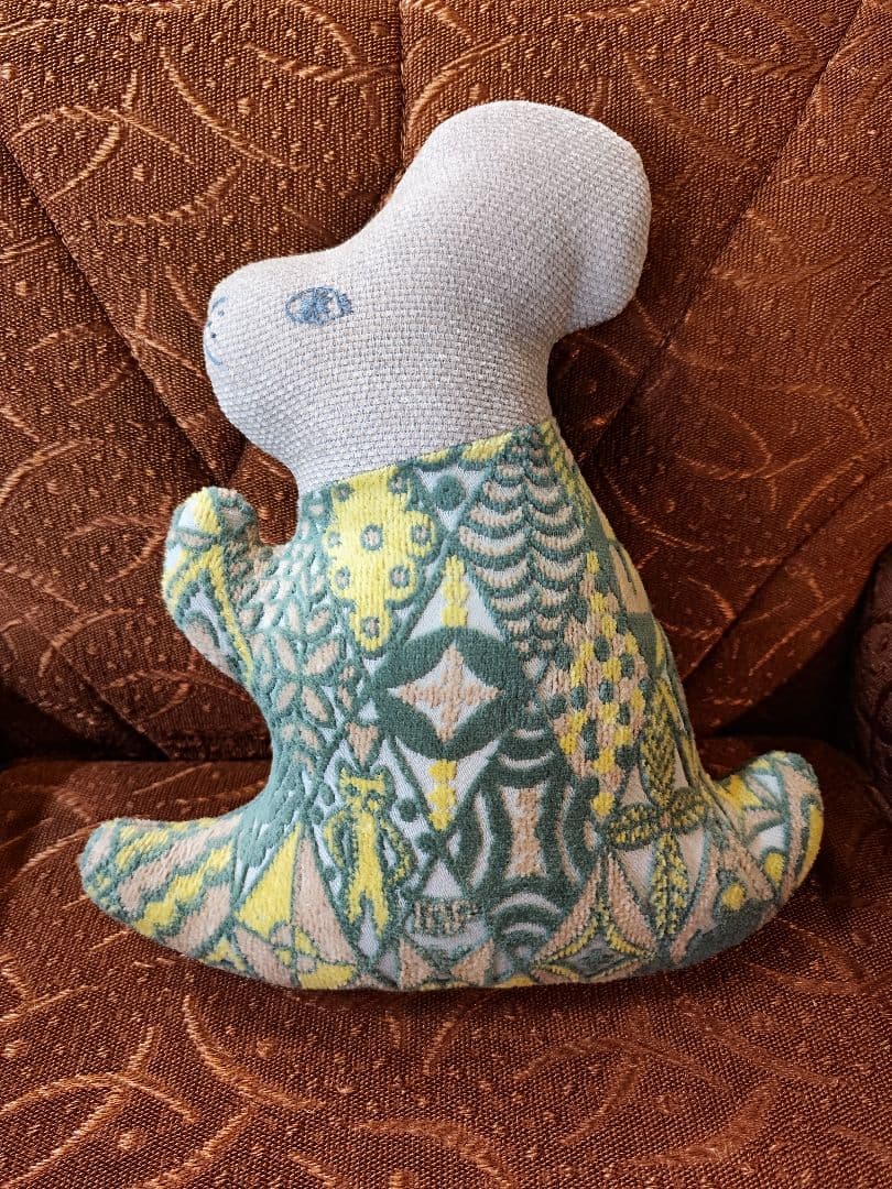 ミナペルホネン　ウサギ　クッション