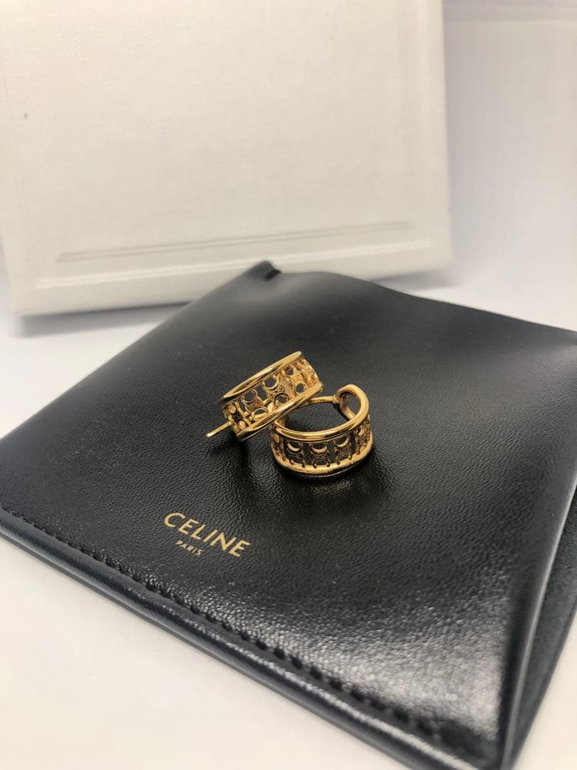 CELINE ゴールド トリオンフピアス