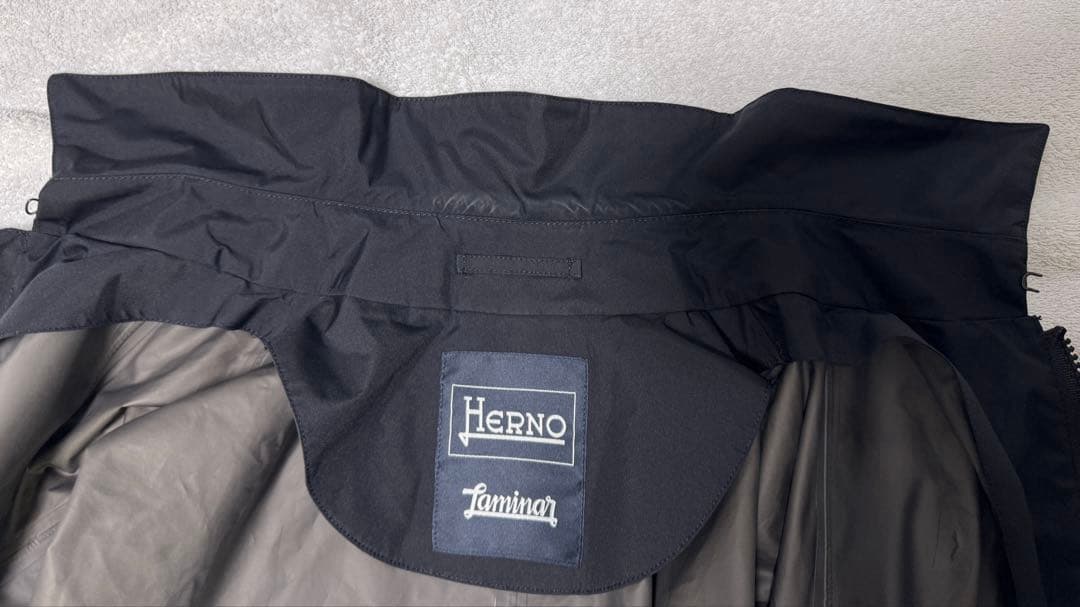 激レア❗️廃盤品❗️ヘルノ GORE-TEX LAMINAR トレンチコート