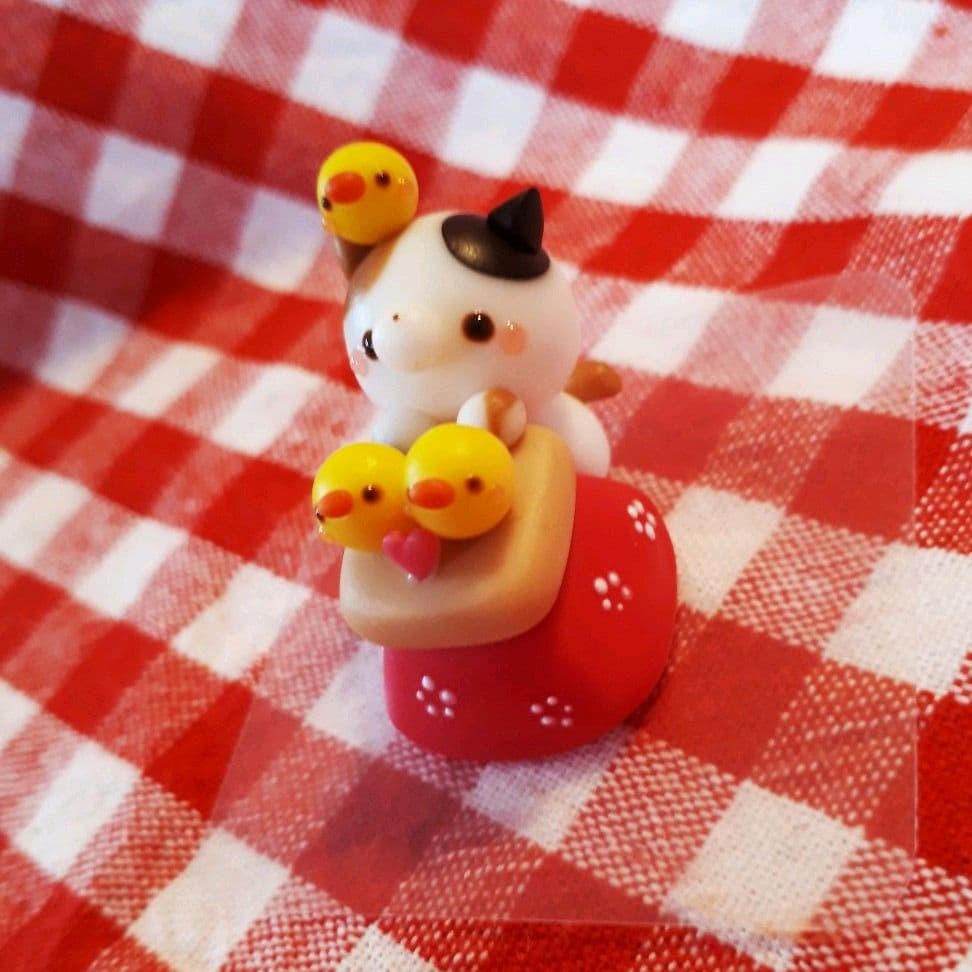 三毛猫♡仲良しひよこ♡コタツ大好き