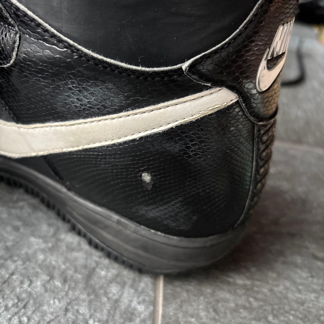 Nike スノーボードブーツ ブラック/ホワイト