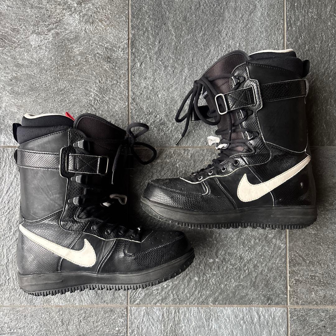 Nike スノーボードブーツ ブラック/ホワイト
