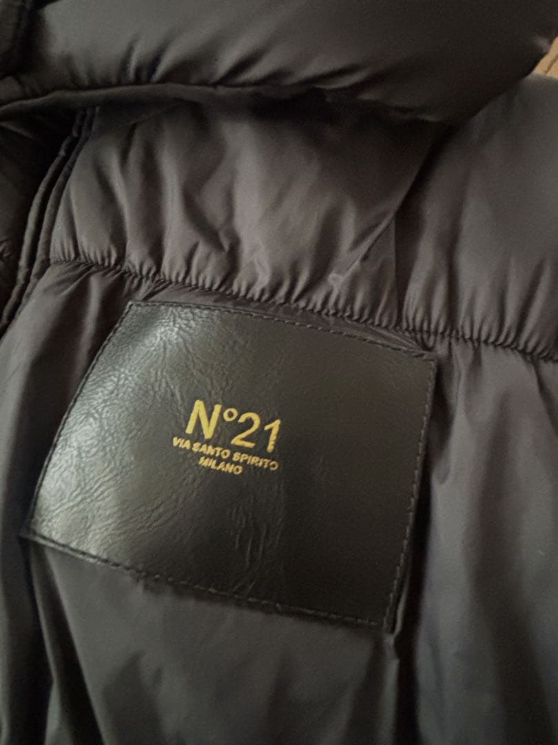 N°21★ヌメロヴェントゥーノ★ロゴパッチデザインダウンベスト