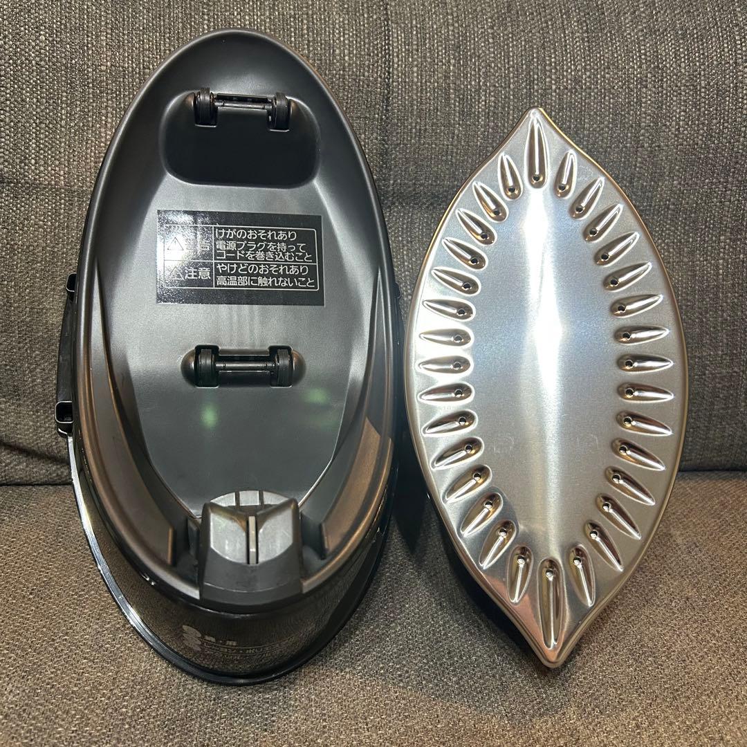 【ほぼ新品】パナソニック NI-WL708-K コードレススチームアイロン